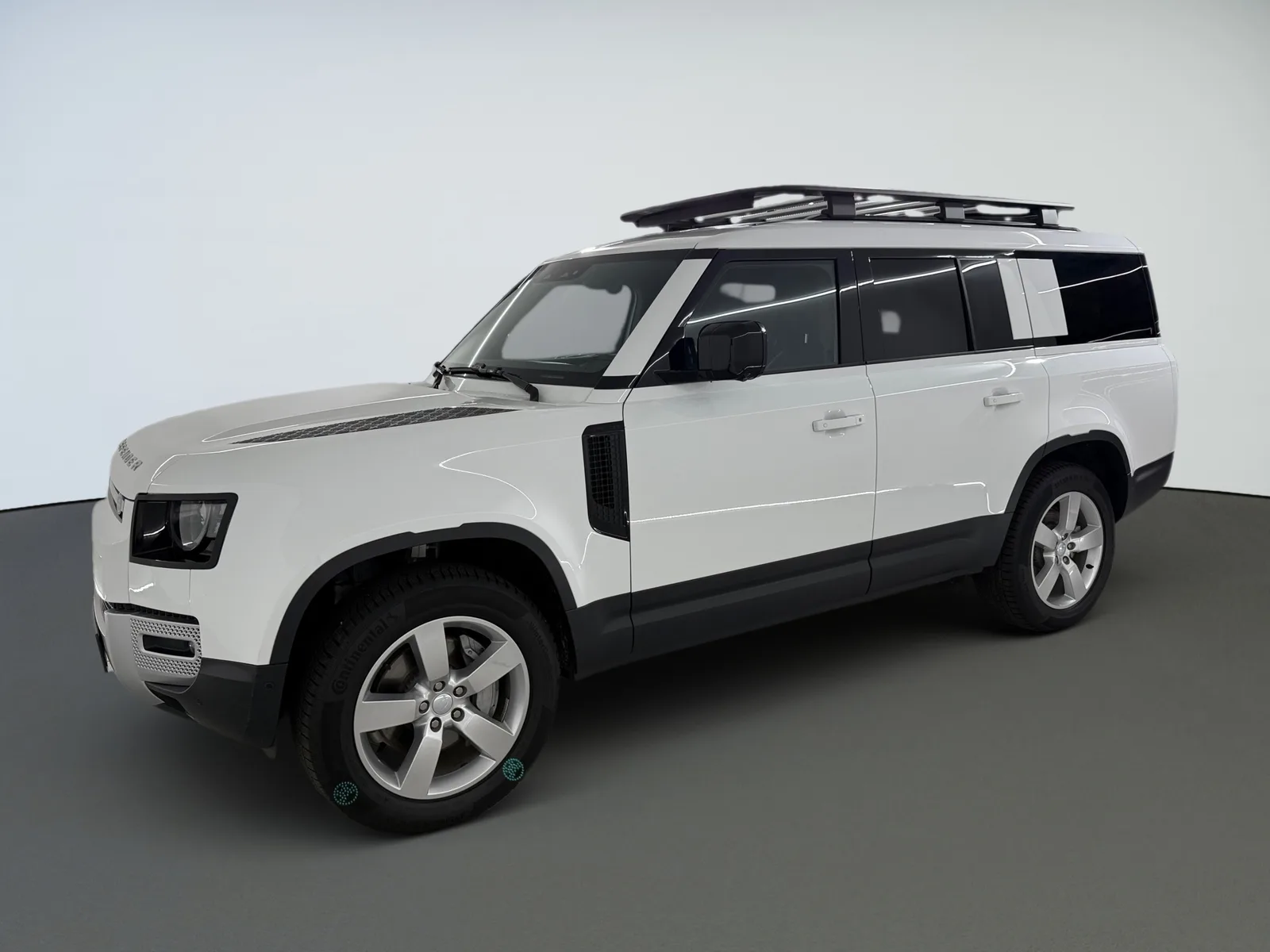Land Rover Defender 2024 – fotografija 1
