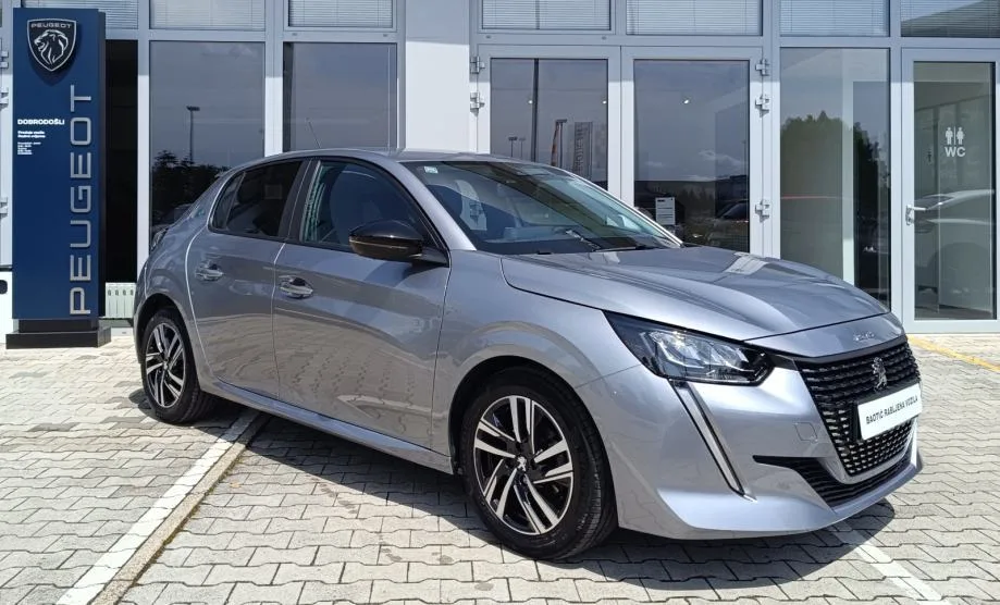 Peugeot 208 2023: fotografija 2