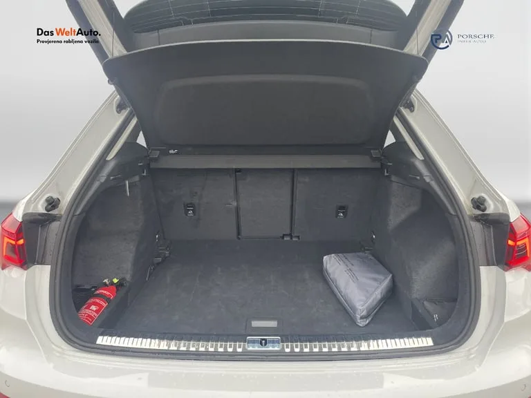 Audi Q3 2025: fotografija 12