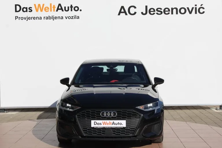 Audi A3 2023: fotografija 2