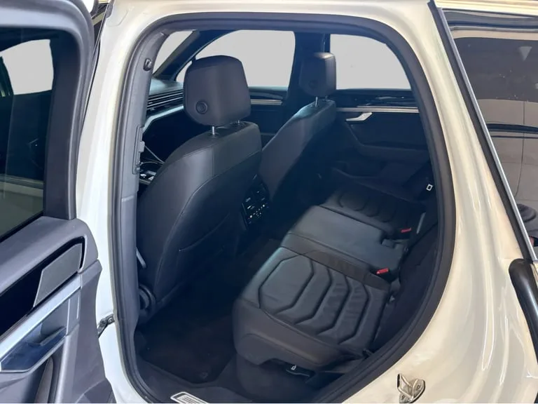 Volkswagen Touareg 2021: fotografija 12