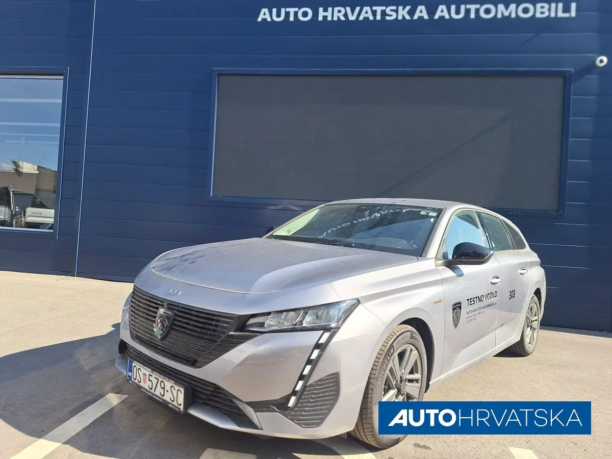 Peugeot 308 2025: fotografija 1