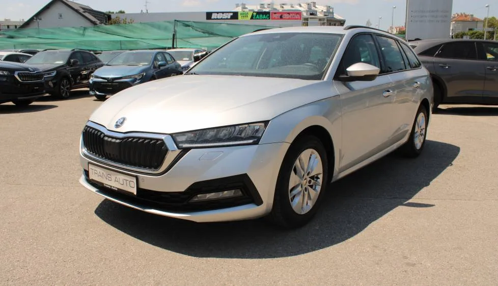 Škoda Octavia Combi 2022 – fotografija 1