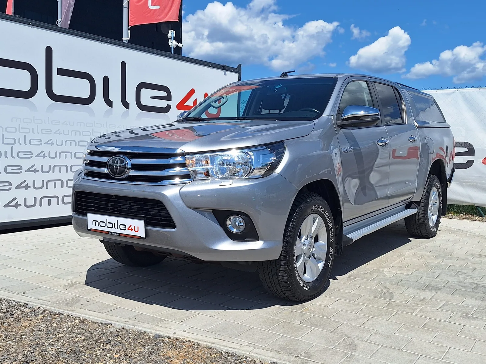 Toyota Hilux 2020 – fotografija 1