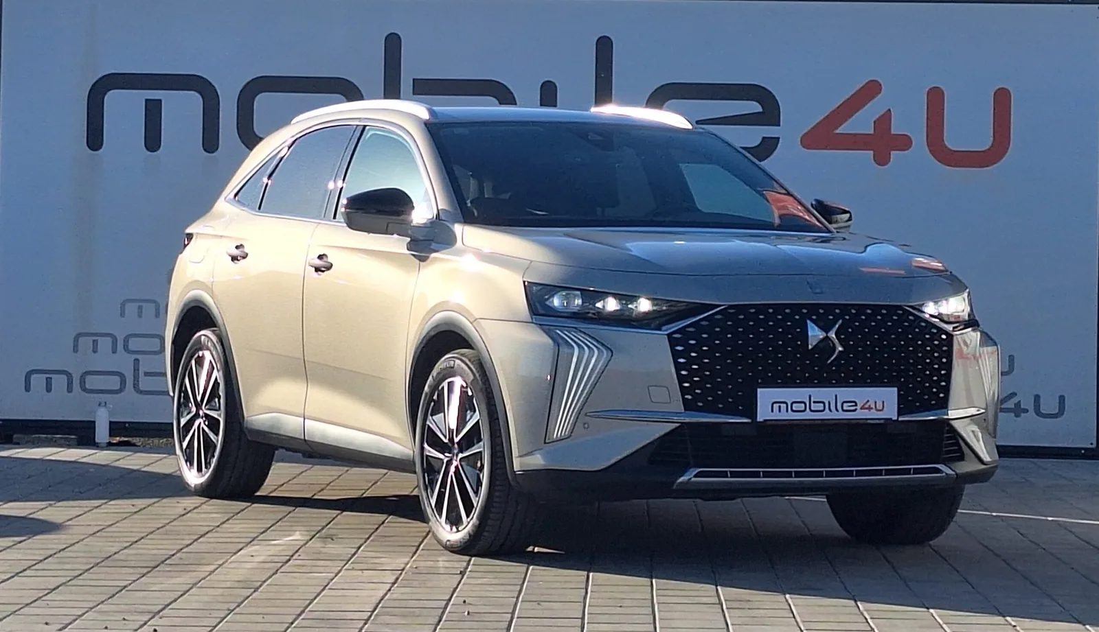DS Automobiles DS7 2023 – fotografija 2