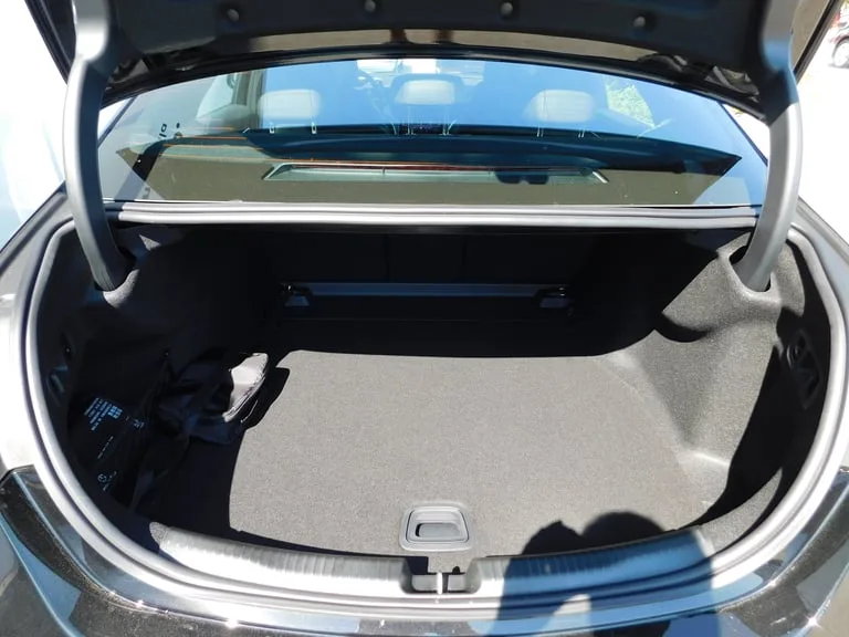 Mercedes-Benz C-Klasa 2024: fotografija 17