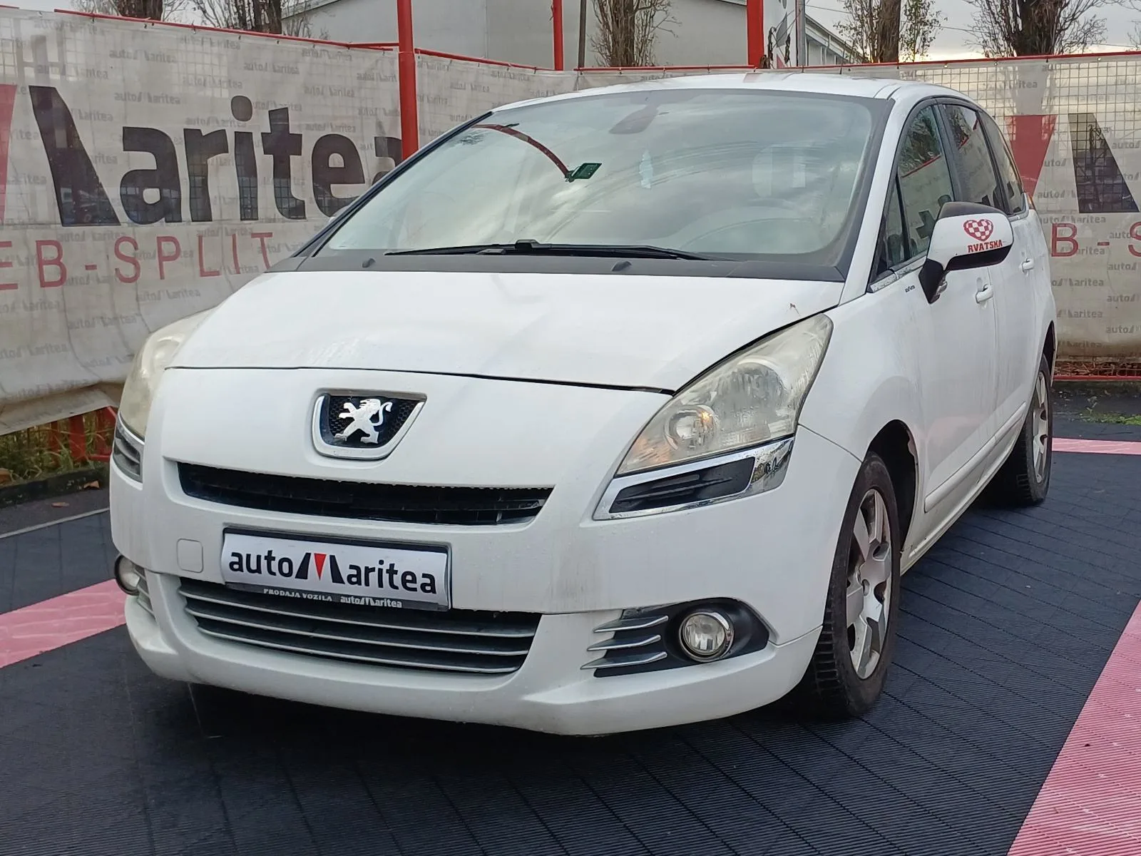 Peugeot 5008 2013 – fotografija 2