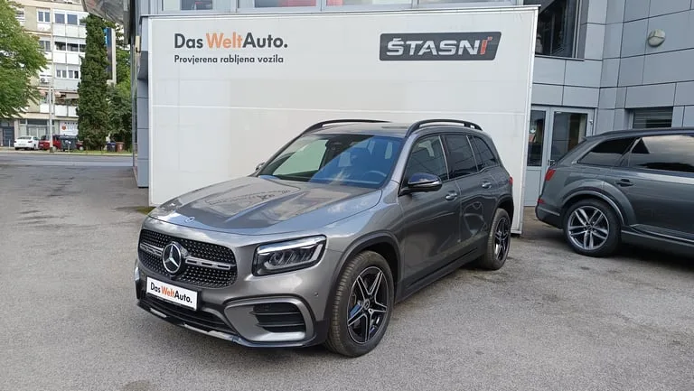 Mercedes-Benz GLB 2024: fotografija 1