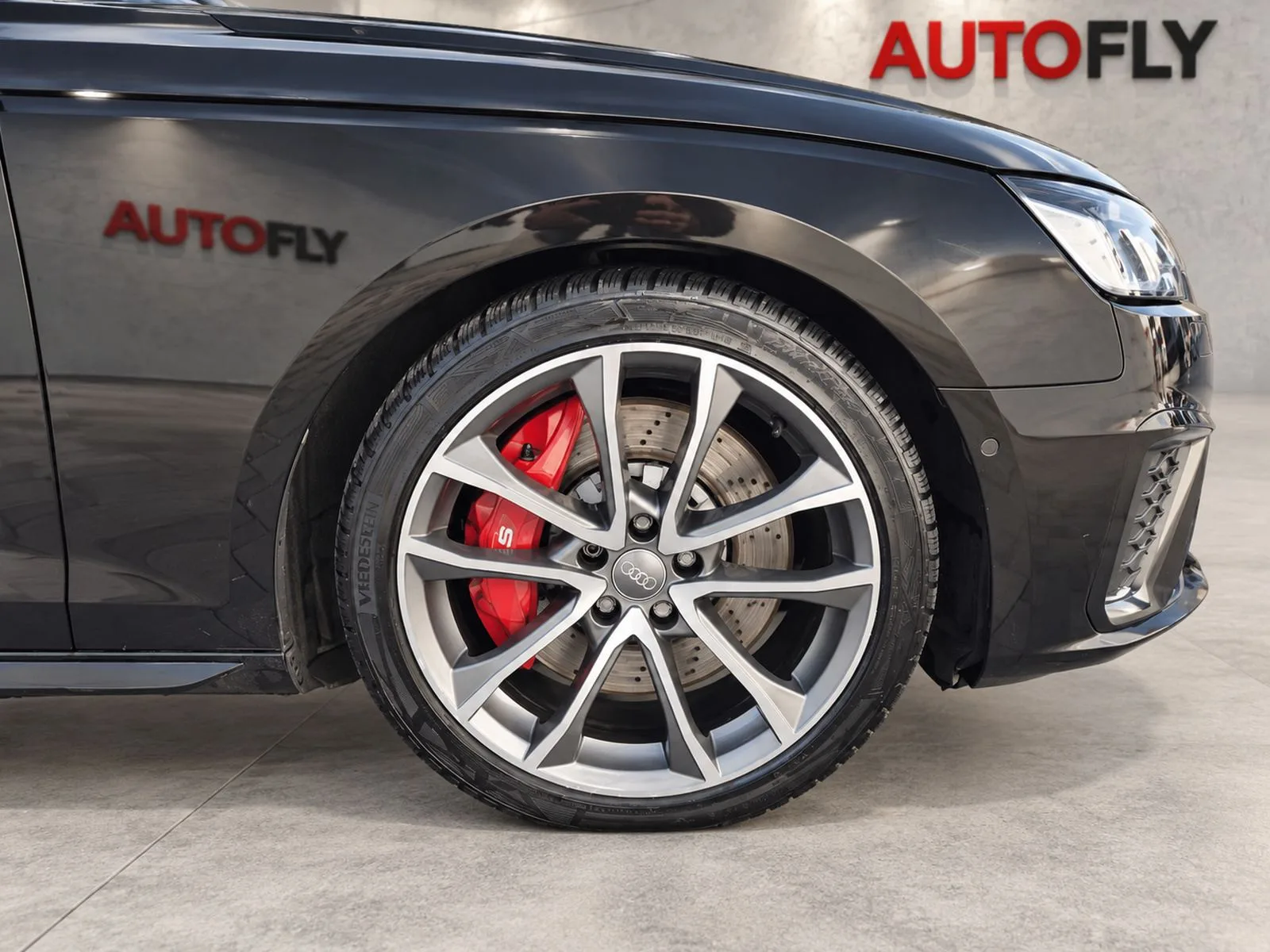 Audi S4 2019: fotografija 27