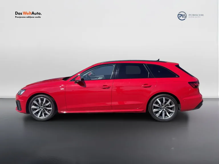 Audi A4 Avant 2022: fotografija 2