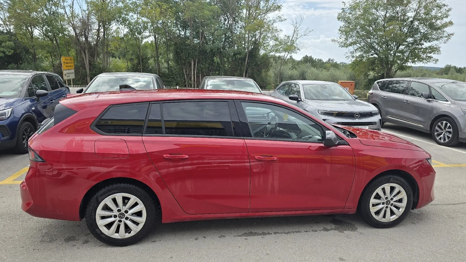 Opel Astra Sports Tourer 2024 – fotografija 2