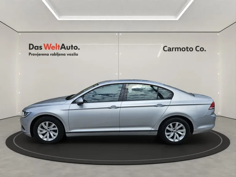 Volkswagen Passat B8 2019: fotografija 2