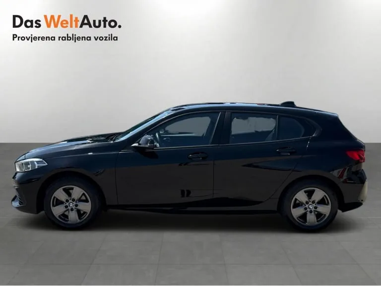 BMW Serija 1 2022: fotografija 2