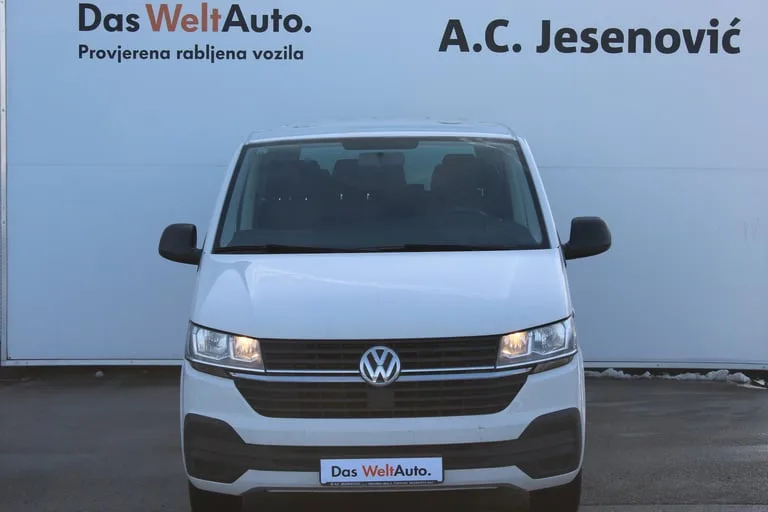 Volkswagen Caravelle 2021: fotografija 2