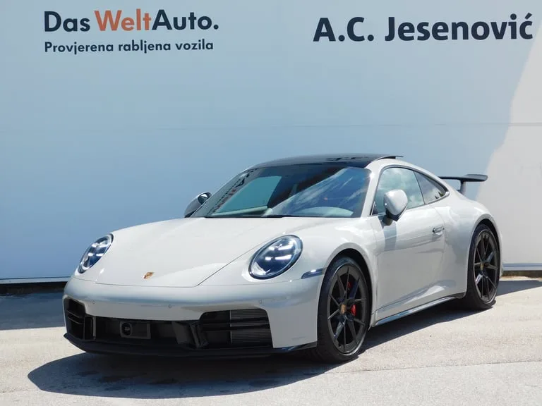 Porsche 911 2025: fotografija 1