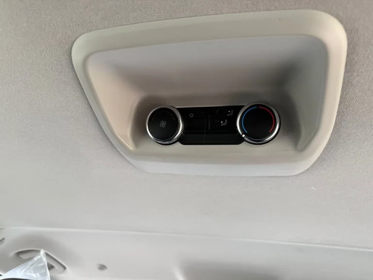 Volkswagen Transporter 2025: fotografija 14
