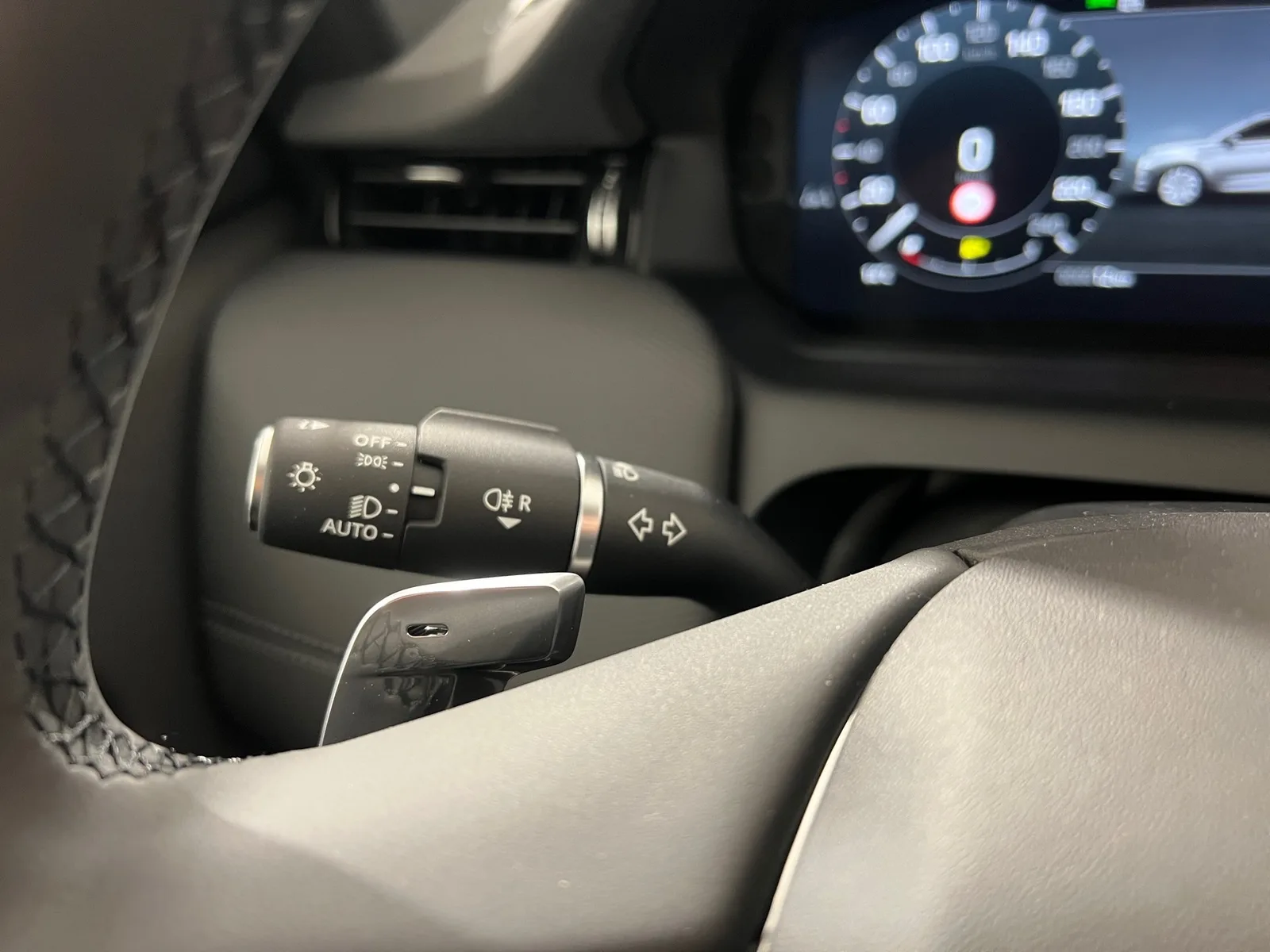 Land Rover Discovery Sport 2025 – fotografija 24