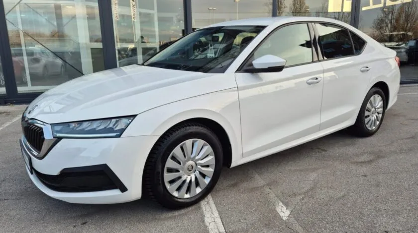 Škoda Octavia 2021: fotografija 1