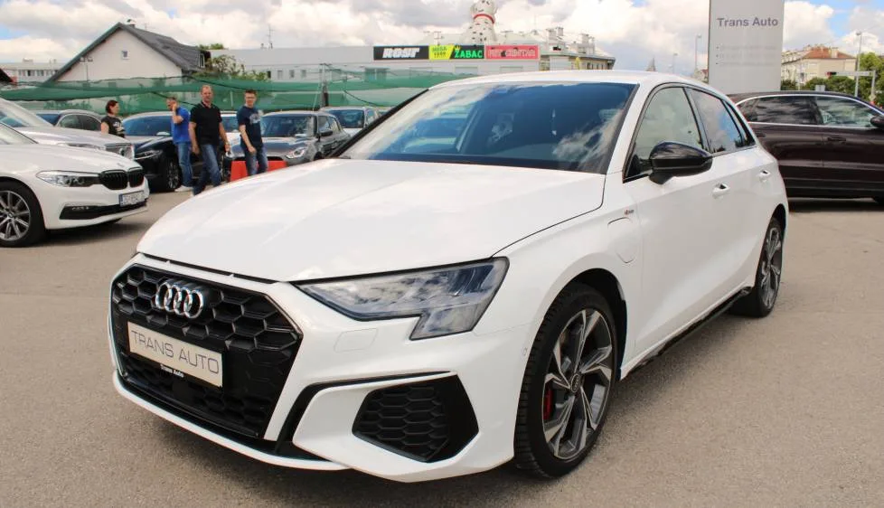 Audi A3 2022: fotografija 1