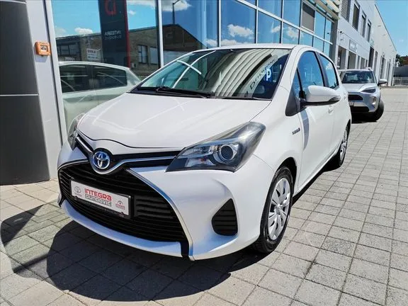 Toyota Yaris 2015 – fotografija 1