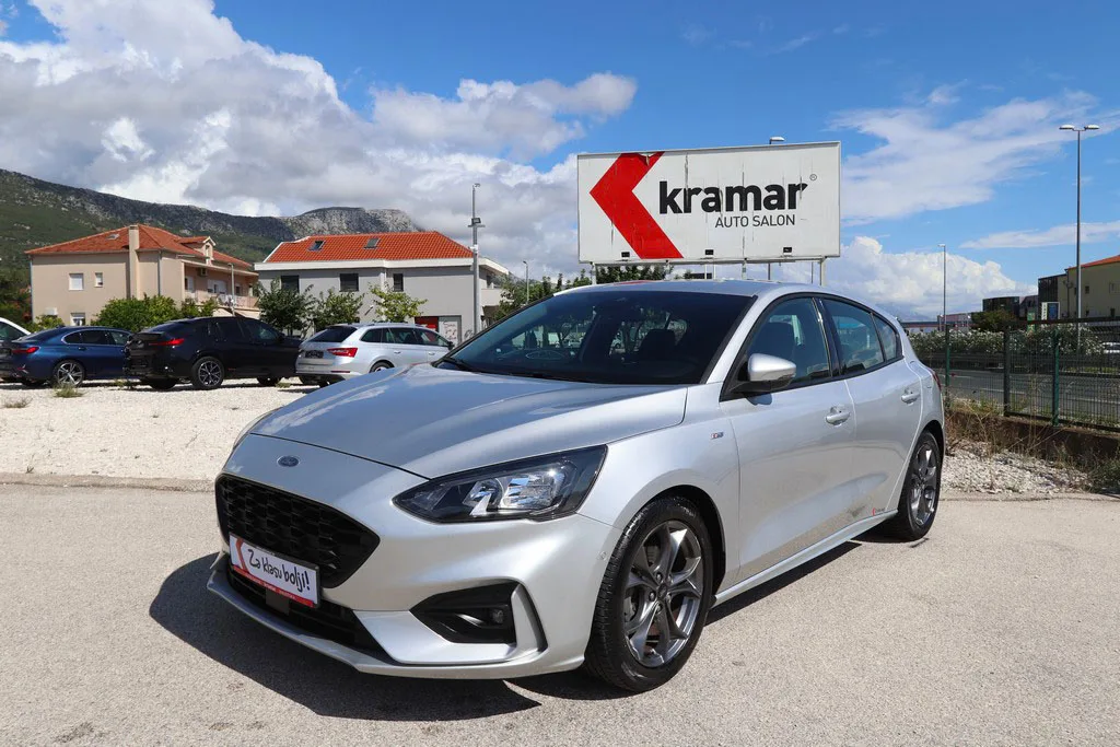 Ford Focus 2021 – fotografija 1