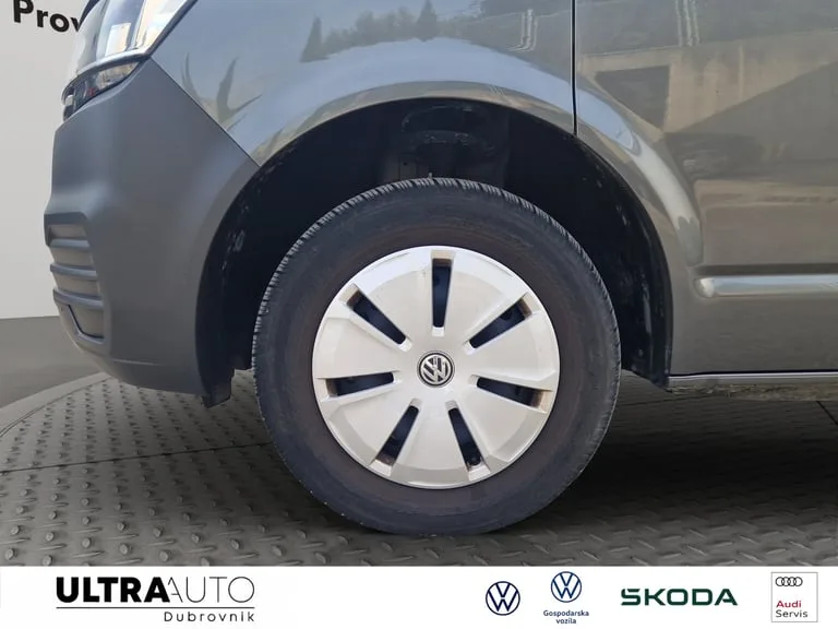 Volkswagen Caravelle 2024: fotografija 19