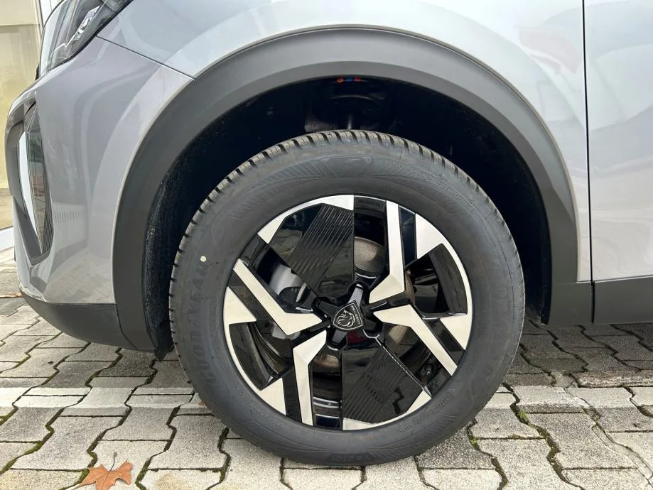 Peugeot 2008 2025: fotografija 23