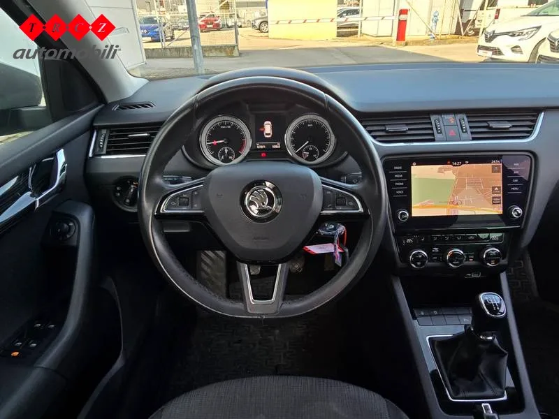 Škoda Octavia 2018: fotografija 8
