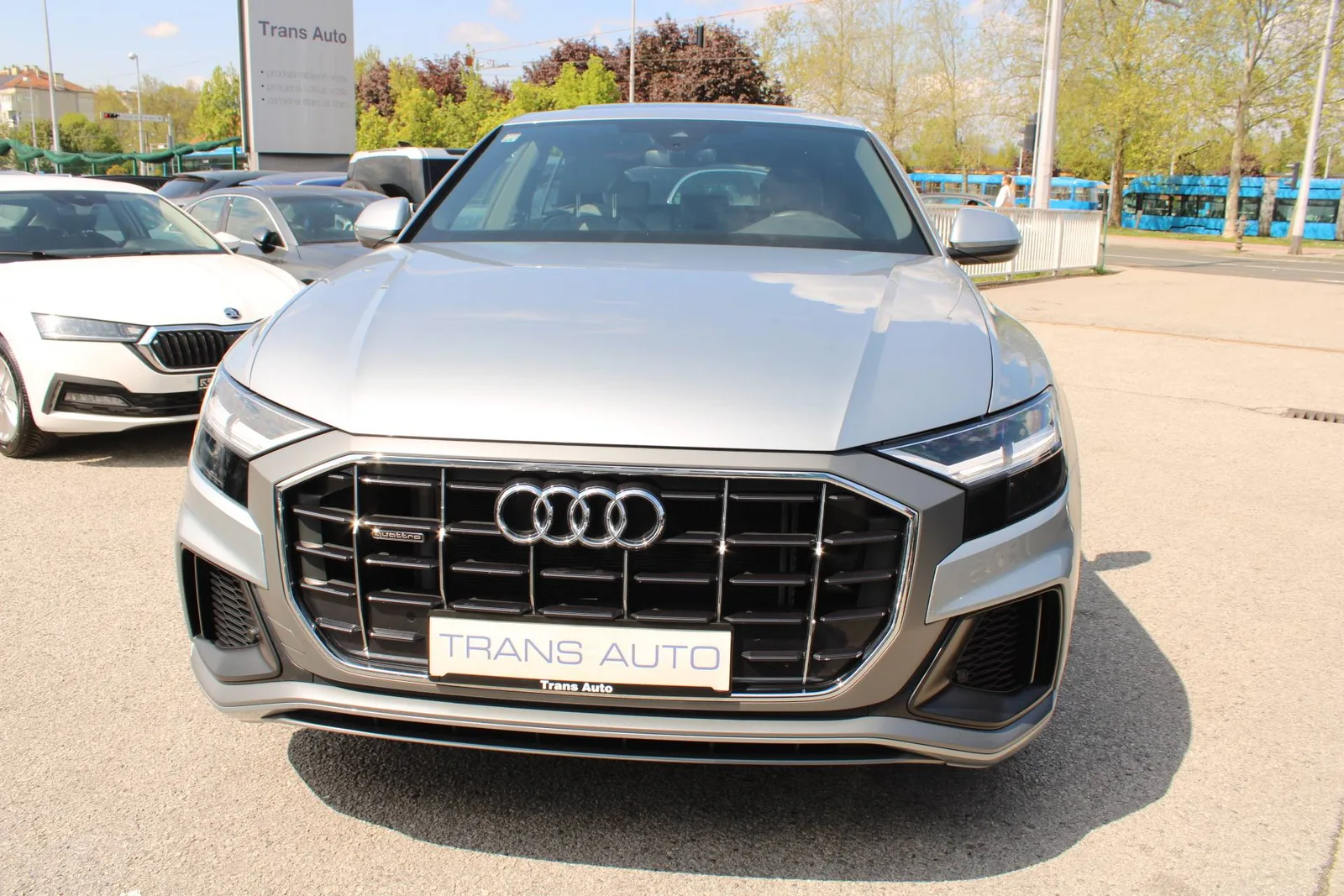 Audi Q8 2024 – fotografija 2