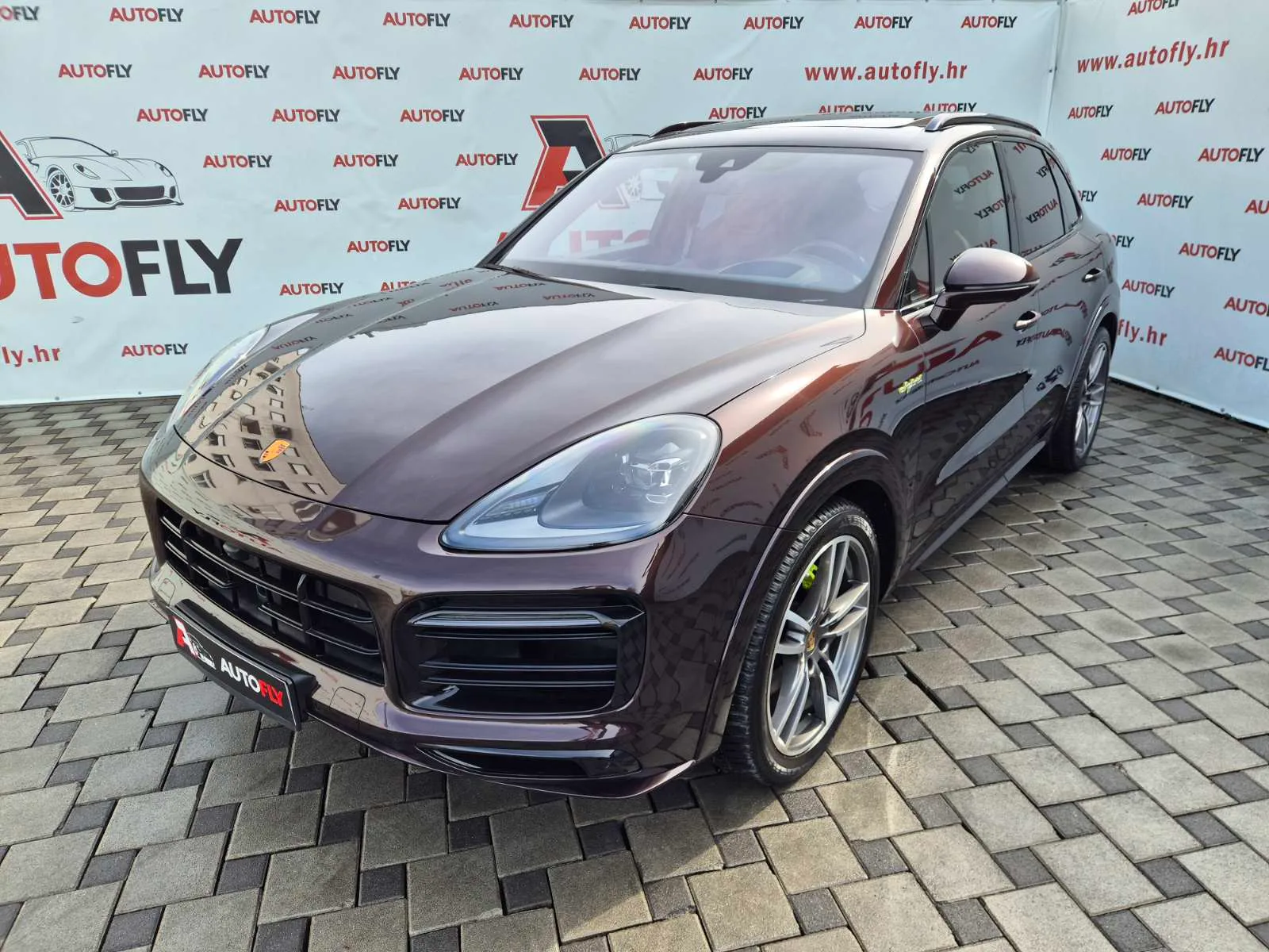 Porsche Cayenne 2022 – fotografija 1