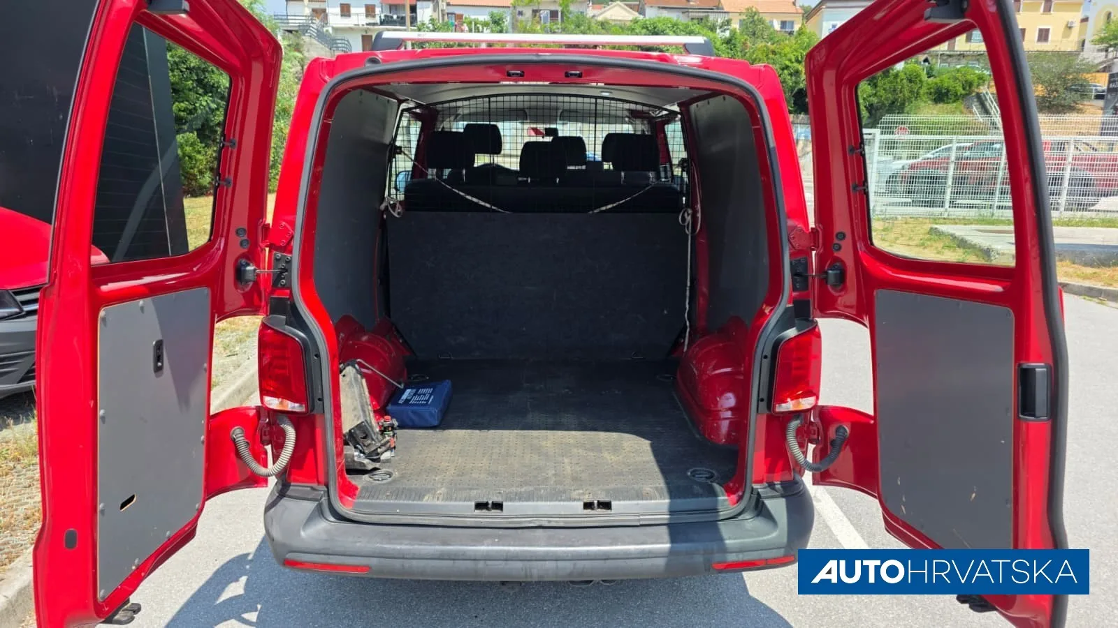 Volkswagen Transporter 2020 – fotografija 18