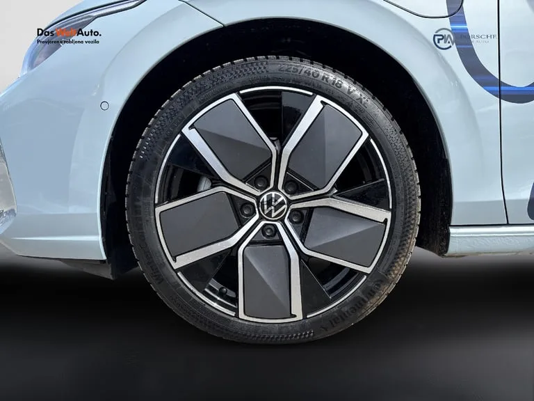 Volkswagen Golf VIII 2026: fotografija 20