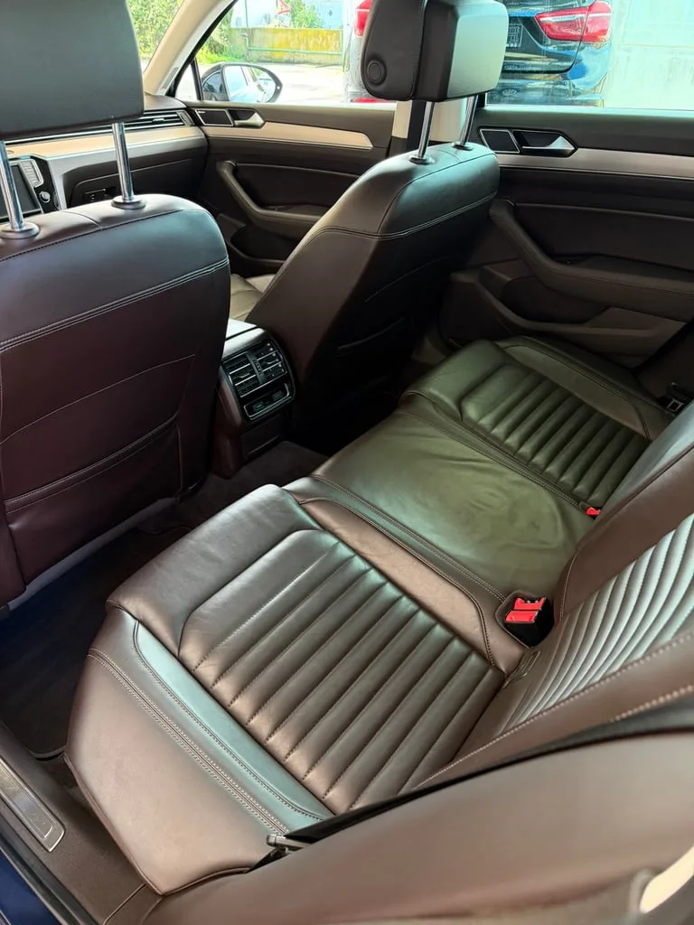 Volkswagen Passat Variant 2015: fotografija 15