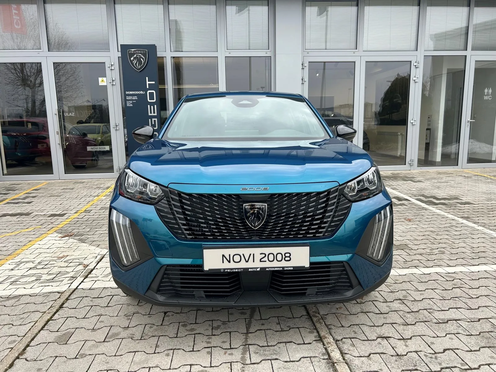 Peugeot 2008 2025: fotografija 2