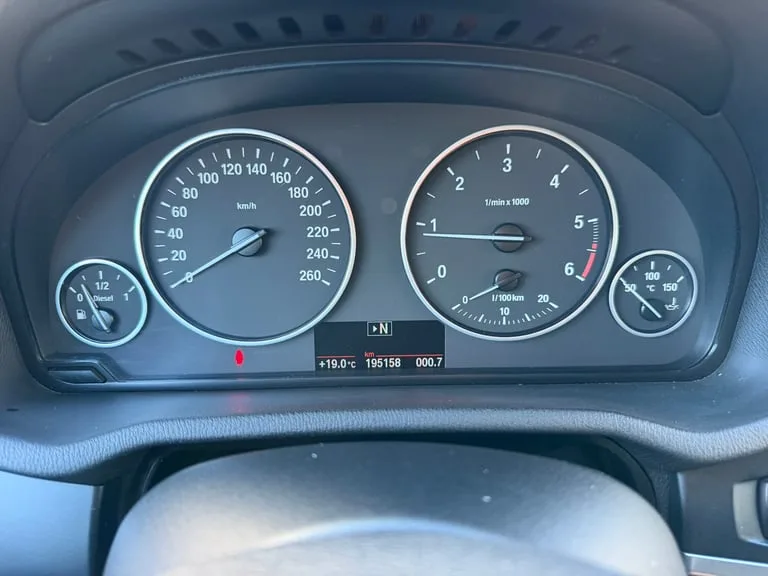 BMW X3 2011: fotografija 20