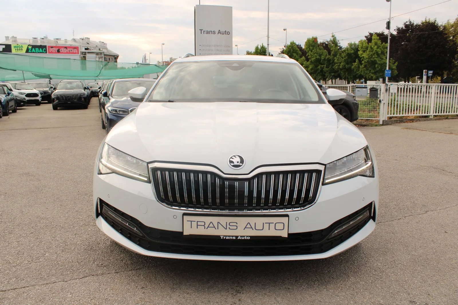 Škoda Superb Combi 2023 – fotografija 2