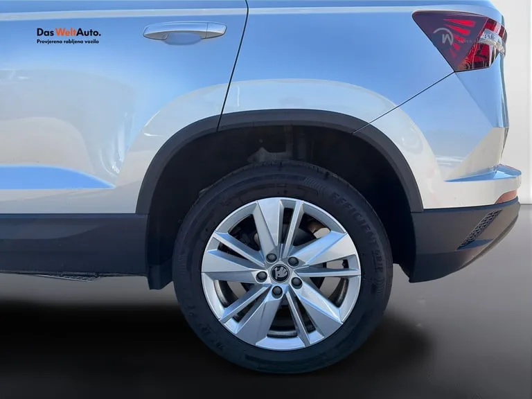 Škoda Karoq 2025: fotografija 21