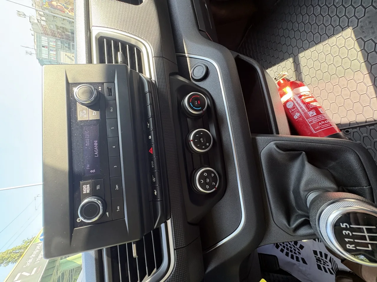 Renault Trafic 2024: fotografija 20