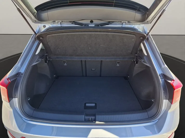 Volkswagen T-Roc 2024: fotografija 19