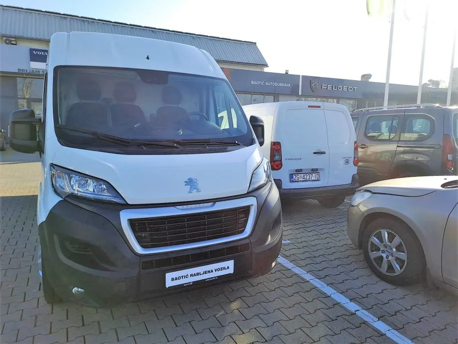 Peugeot Boxer 2021: fotografija 2