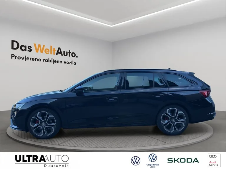 Škoda Octavia Combi 2023: fotografija 2