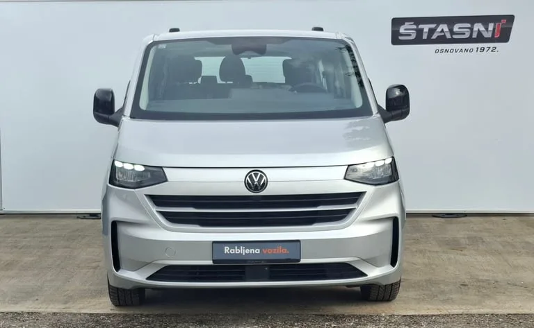 Volkswagen Caravelle 2025: fotografija 2