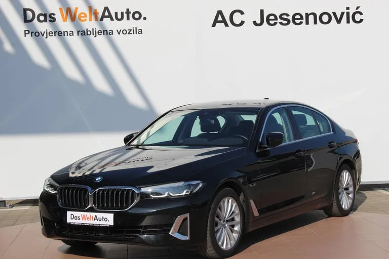 BMW Serija 5 2022: fotografija 1