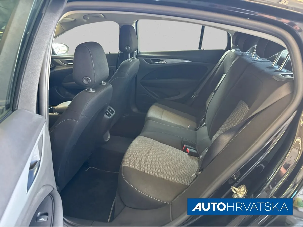 Opel Insignia 2018 – fotografija 12