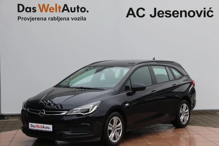 Opel Astra 2019: fotografija 1