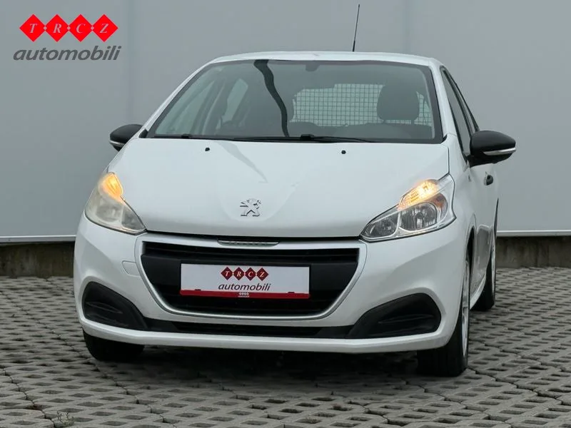 Peugeot 208 2018: fotografija 2
