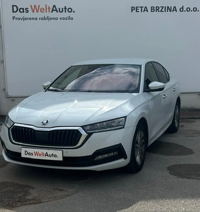 Škoda Octavia 2022: fotografija 1