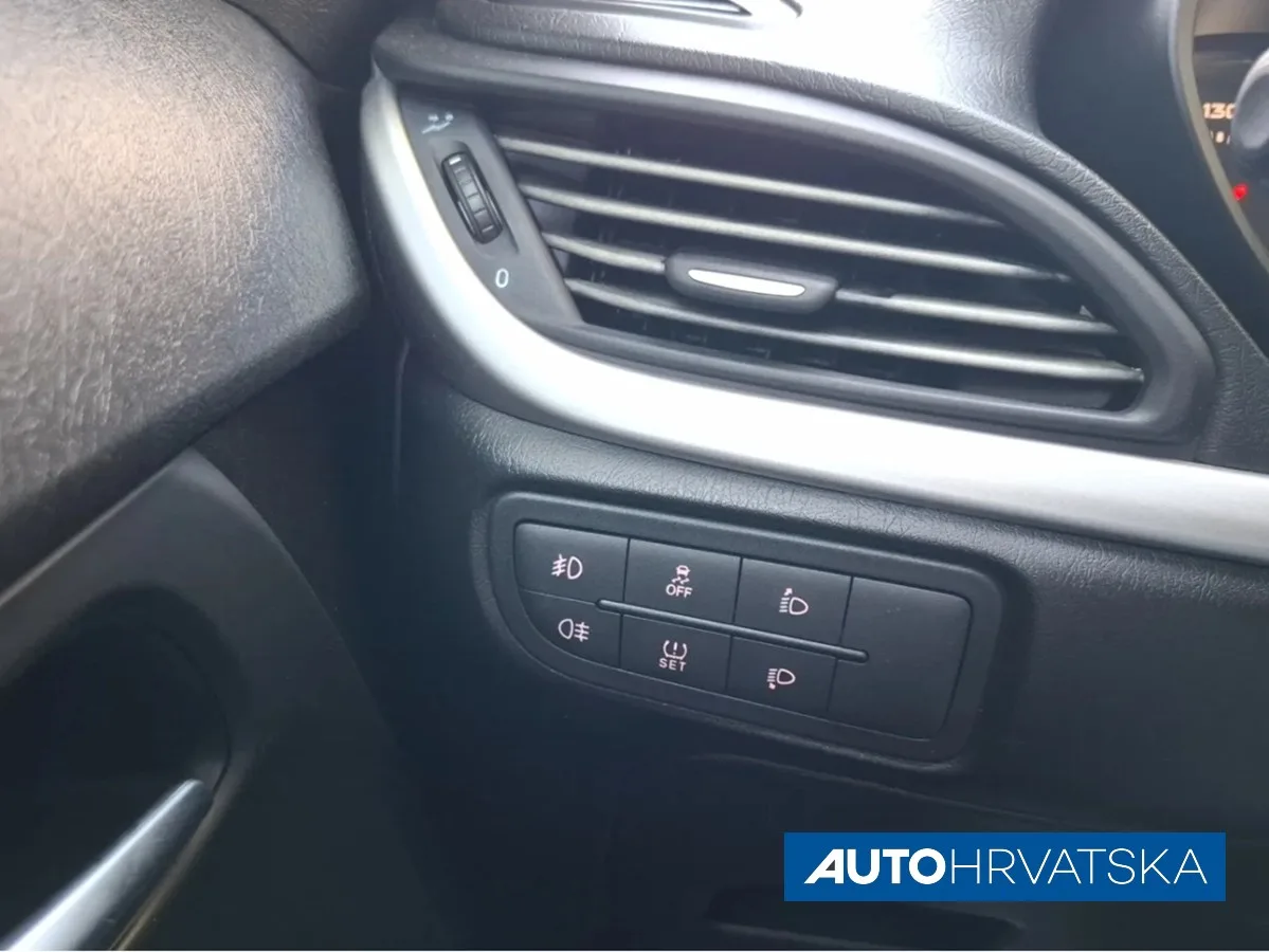 Fiat Tipo 2017 – fotografija 24
