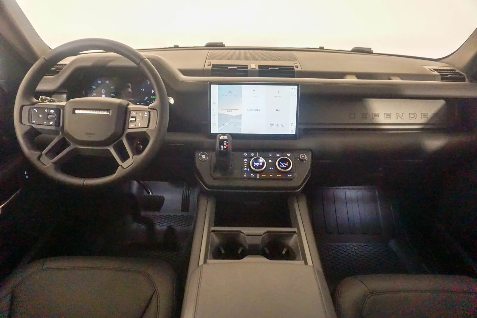 Land Rover Defender 2024: fotografija 12