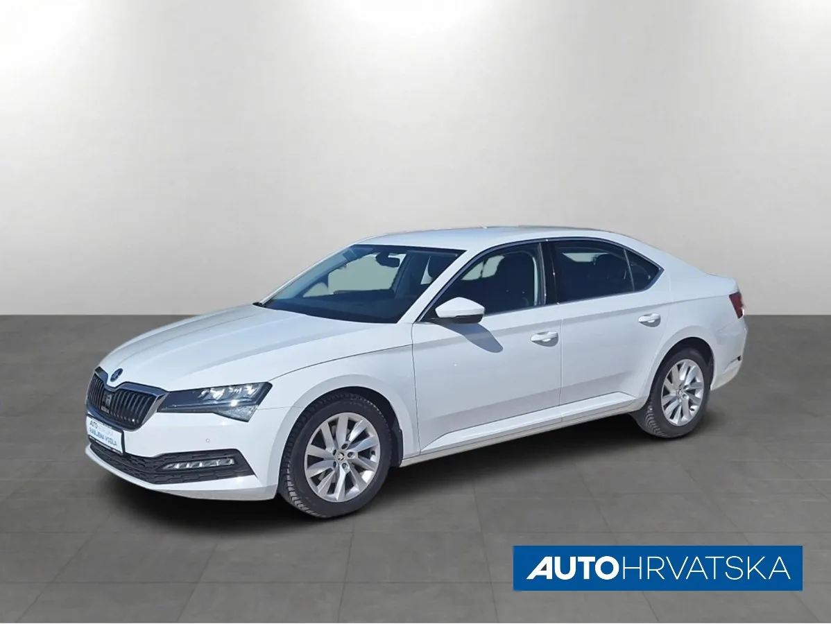Škoda Superb 2019: fotografija 1